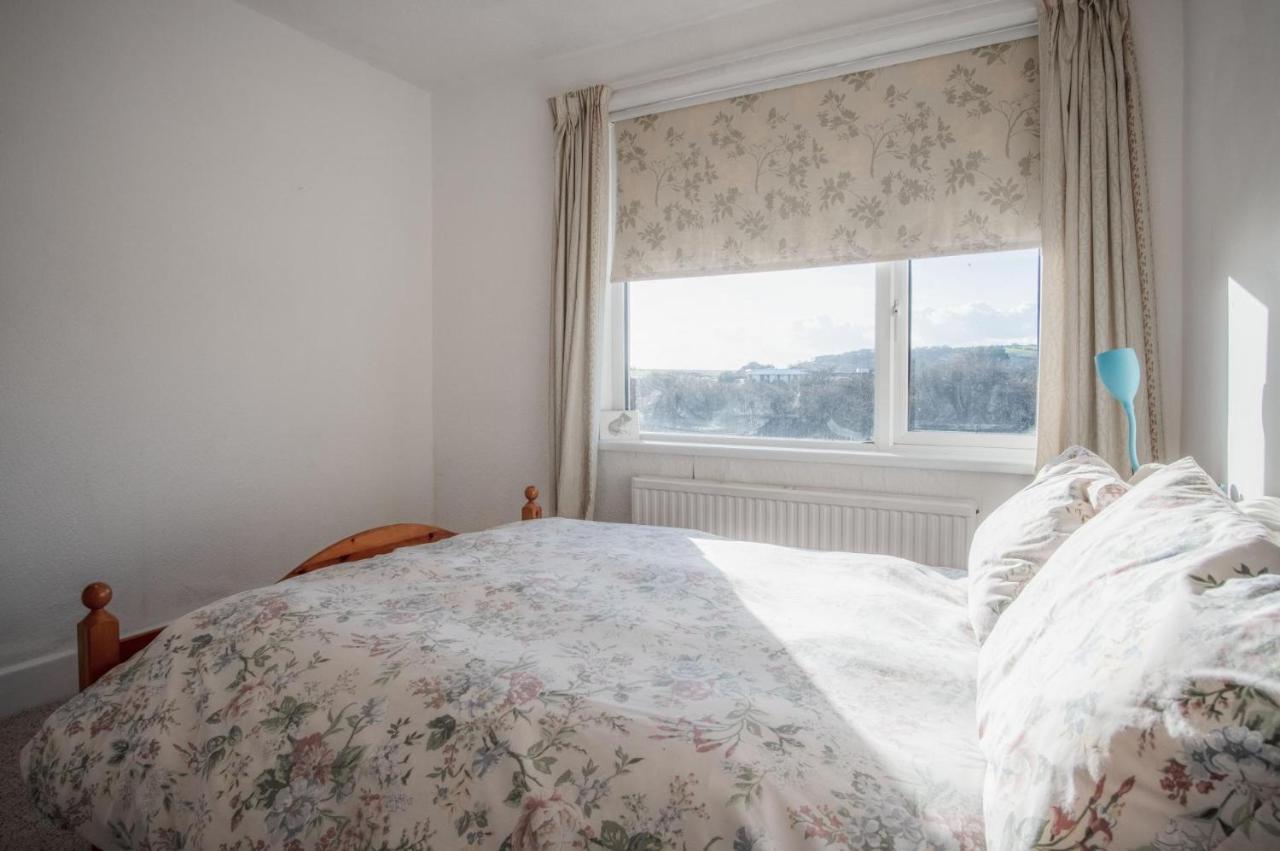 Maytree Cottage - 4 Bedroom Holiday Home - Tenby Bagian luar foto