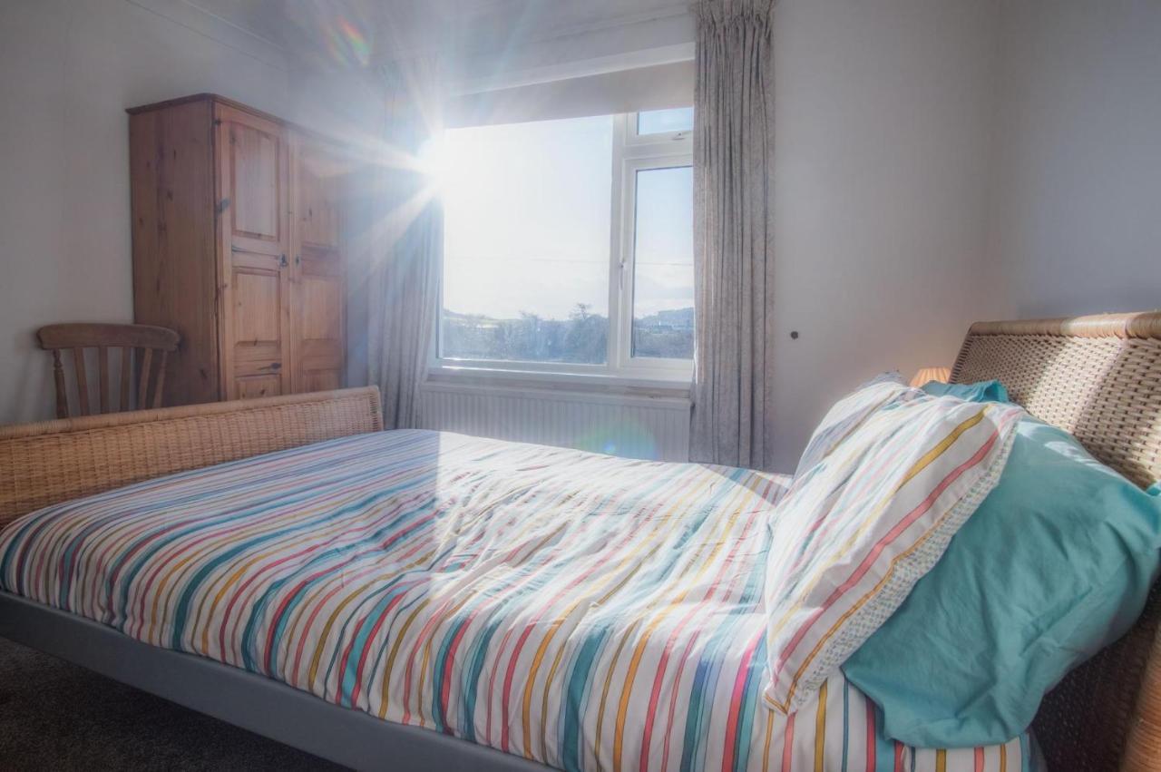 Maytree Cottage - 4 Bedroom Holiday Home - Tenby Bagian luar foto