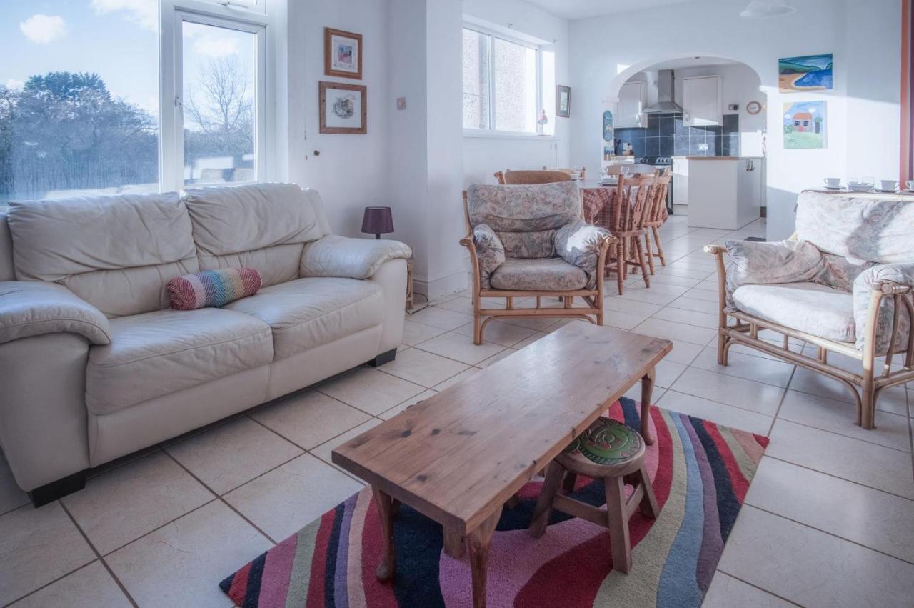 Maytree Cottage - 4 Bedroom Holiday Home - Tenby Bagian luar foto